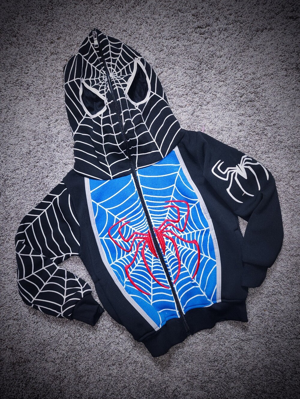 Original Deluxe Spider Web Full Zip Mask Hoodie Kids 4 NWT